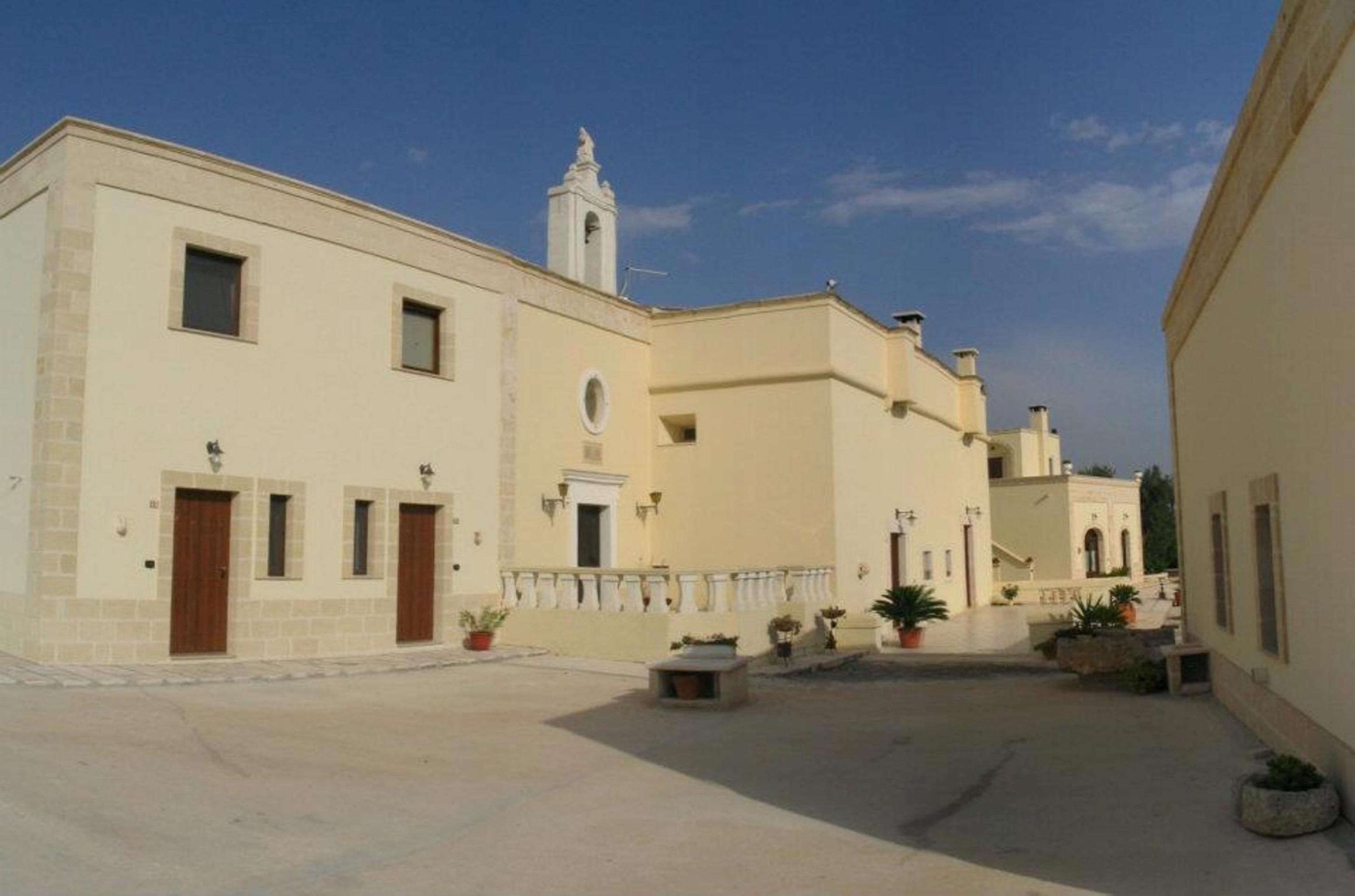 Masseria San Martino Hotel Pezze Di Greco Exterior foto